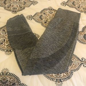 Victoria’s Secret PINK leggings